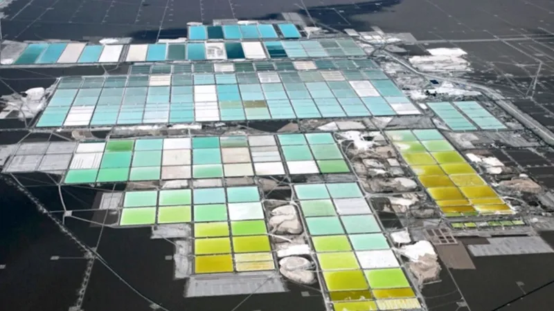 Tianqi Lithium considera acudir a arbitraje internacional por acuerdos entre SQM y Codelco