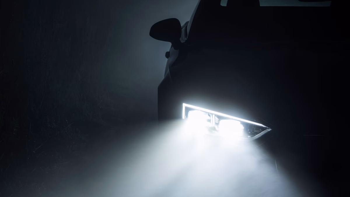 Todo lo que Debes Saber sobre el Uso Obligatorio de Luces en Vehículos en Chile: Normas y Multas