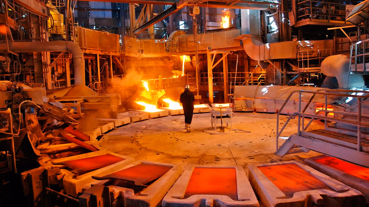 Tras anotar un precio histórico, cobre se hunde 5,21% este martes y registra la mayor baja diaria en dos años