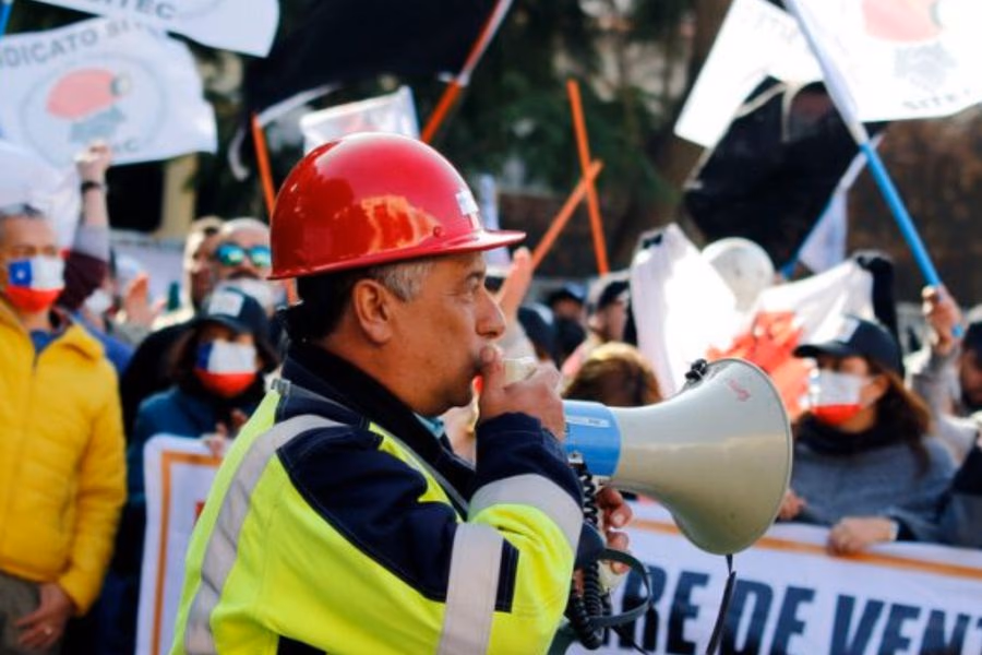 Tras reunión con el gobierno, trabajadores de Codelco anuncian paro nacional por cierre de Ventanas: “Estamos convencidos que el camino es una paralización”