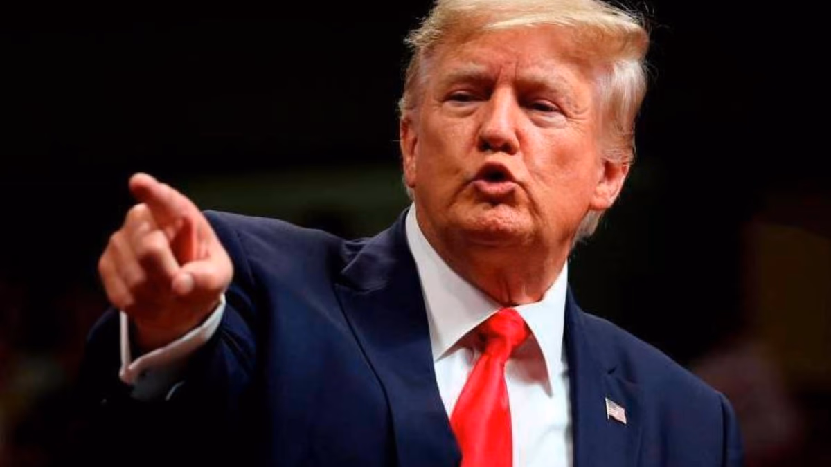 Trump Anuncia Nuevas Tarifas a Canadá, México y China: Impacto Económico Global