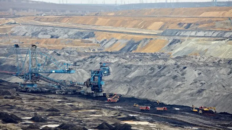 UE abre plataforma de minerales críticos para reducir dependencia de China