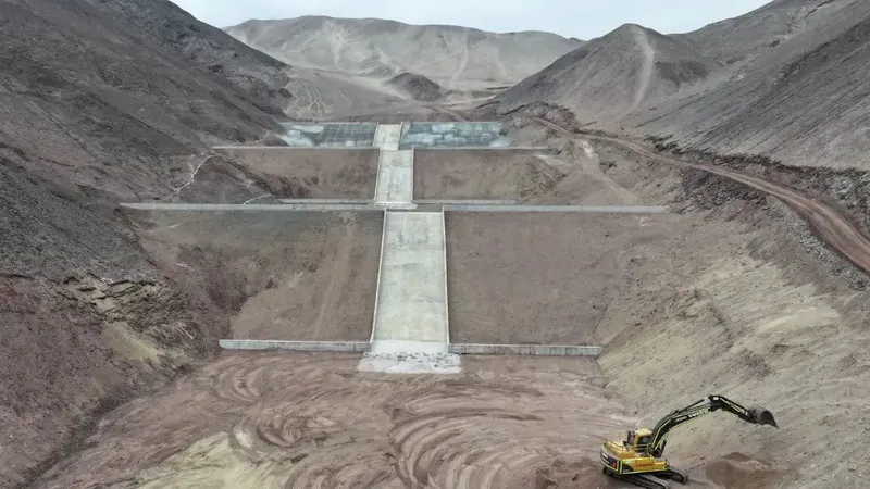 Un 98% de avance presenta la construcción de obras de control aluvional en quebrada Caliche de Antofagasta