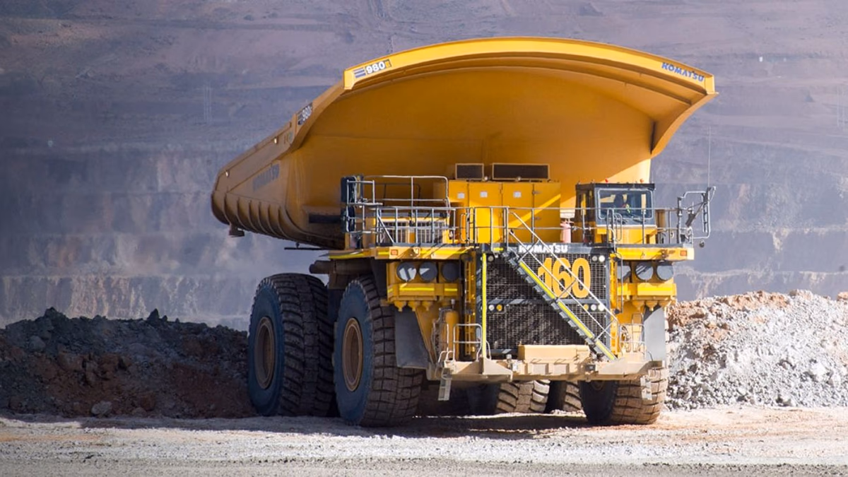 Universidad Católica de Chile se posiciona como líder en Ingeniería de Minería según Ranking QS, impulsando la sostenibilidad y competitividad del sector
