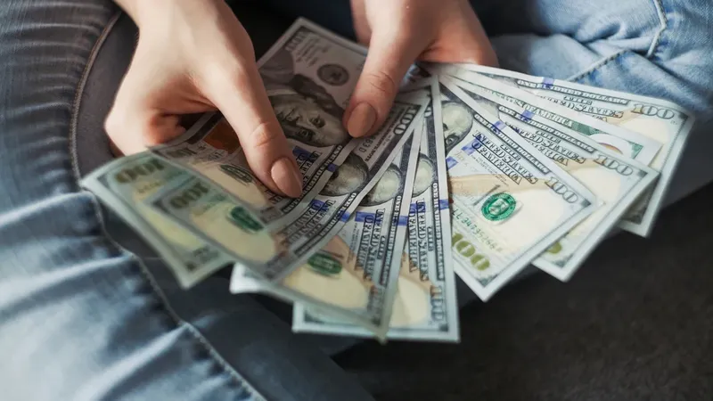 Dólar sube en Chile tras rechazo de Trump a propuesta de paz iraní