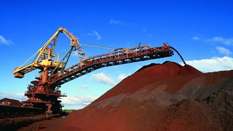 Vale logra sus mayores ventas de hierro en un primer trimestre desde 2018 y suspende temporalmente su planta de pellets en Omán