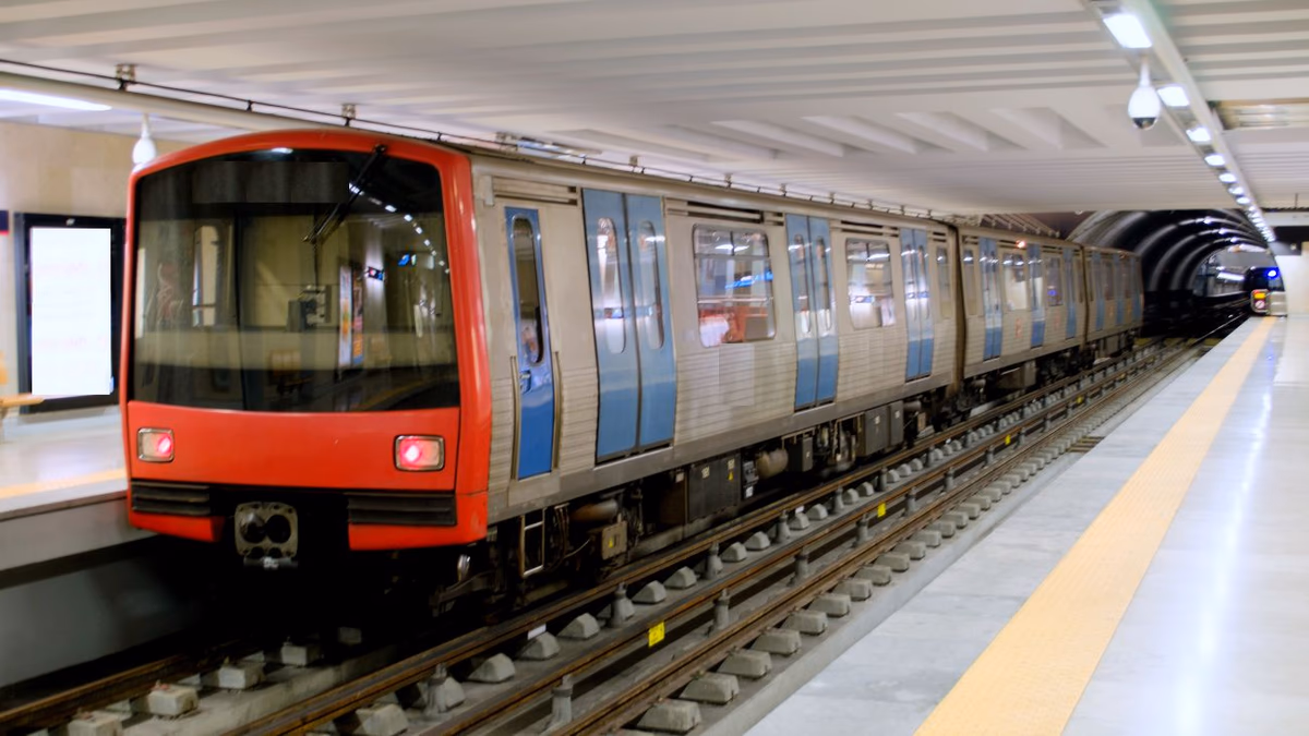 Viajar en Metro de Santiago a $360: revisa qué requisito debes cumplir