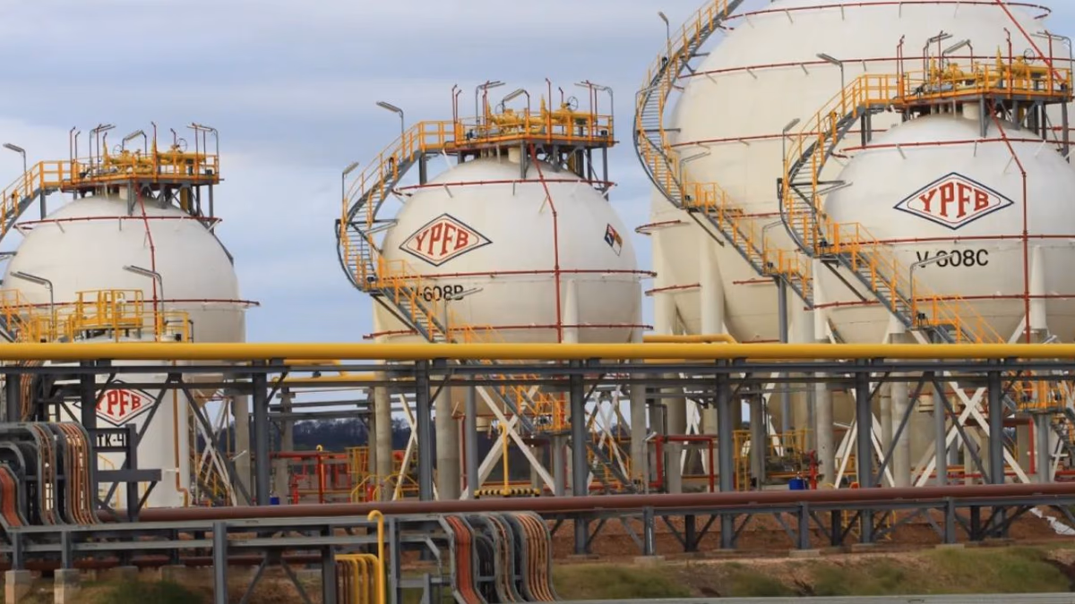 YPFB Garantiza el Abastecimiento de Diésel en Bolivia