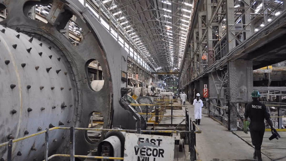 Zambia Busca Reestructurar Deuda de Mopani con Nuevo Inversor; Glencore en el Centro de las Discusiones
