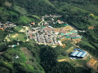 (Colombia) Gran Colombia Gold anuncia estimación actualizada de recursos minerales y evaluación económica preliminar para su proyecto Marmato