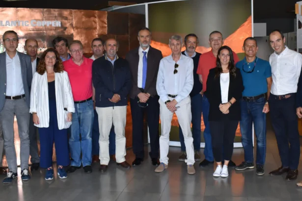 El Consejo Superior de Colegios de Ingenieros de Minas analiza el futuro del sector minero con representantes del Gobierno de España y las CCAA