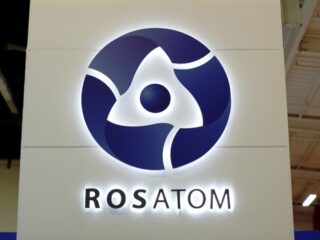 Litio: estatal rusa anuncia inversión en Chile e India sella alianza con el gobierno