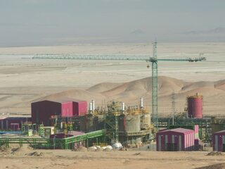División Ministro Hales firmó acuerdo con Ecometales para tratar minerales