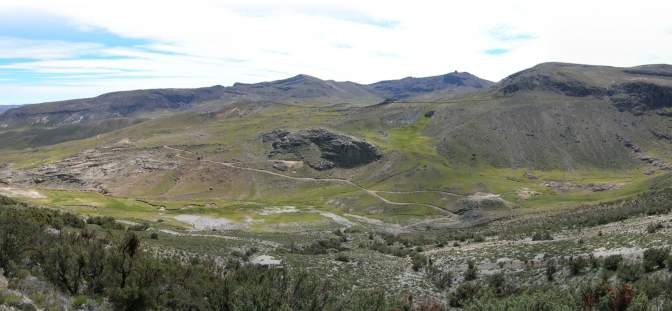 (Perú) Auryn Resources Inc. expande la zona de alto grado en Curibaya en 1,5 kilómetros con muestras adicionales de plata, oro y cobre de alto grado