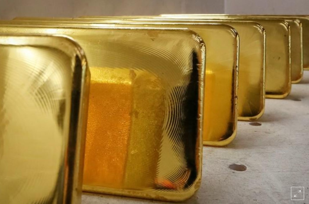 Oro baja por expectativa de acuerdo comercial que reaviva apetito por el riesgo
