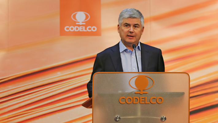 Excedentes de Codelco caen 57% hasta US$603 millones al tercer trimestre ante baja de precio del cobre