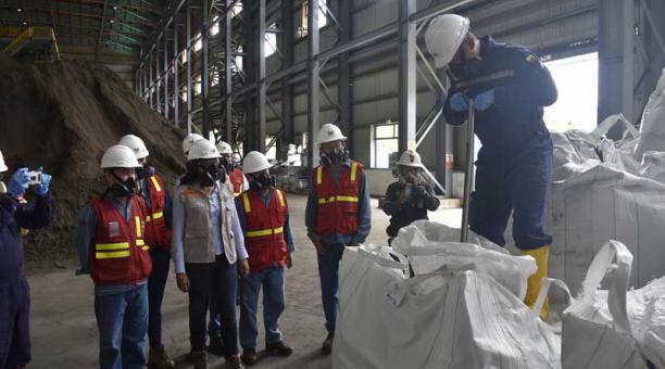 (Ecuador) El proceso para la primera exportación de la mina de cobre más grande del Ecuador se inició
