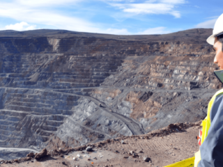Minera Collahuasi pagará a 14 días a sus proveedores Pyme y crea fondo de apoyo para las de Tarapacá