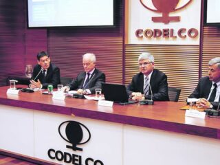 Excedentes de Codelco bajan 57% a septiembre y minera lanza plan para bajar costos y mejorar sus cifras