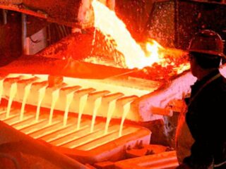 Proyecciones alcistas del precio del cobre podrían apuntalar desempeño del peso chileno