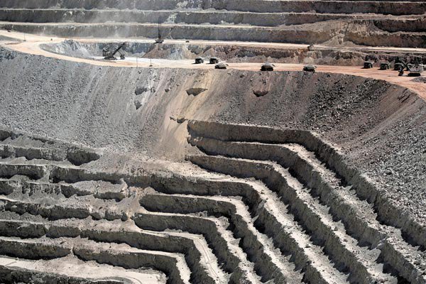 Producción de Escondida disminuyó a septiembre por menor ley de cobre esperada