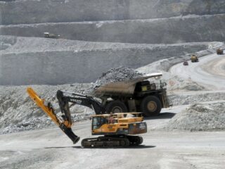 Expertos proyectan futuros desafíos de la minería en la región y el país