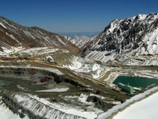 Anglo American anuncia que dejará de ocupar agua fresca en todas sus operaciones en Chile