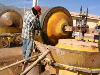 Perú impulsa proyecto para reducir el uso de mercurio en la minería artesanal