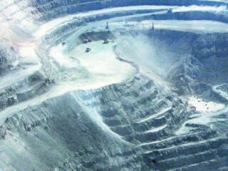 BHP abre auditoría por contrato entre sindicato de Escondida y Gestión y Servicios