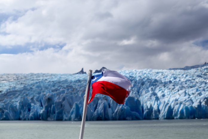 En medio de fuerte debate, proyecto de ley de glaciares retoma espíritu más restrictivo