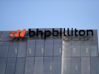 Bloomberg asegura que BHP busca retrasar envíos de cobre tras avance de coronavirus en China