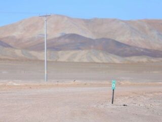 Gigante global de litio busca monitorizar agua en chileno Salar de Atacama