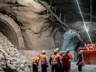 Sueldos hasta 1,5 Millones, conoce las empresas mineras que buscan trabajadores en Chile