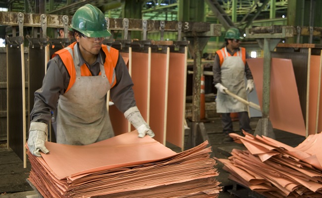 Cobre y zinc caen a mínimos de casi tres años; inversores temen por demanda