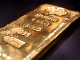 Oro se encamina a mayor ganancia semanal desde octubre 2011 por temor al virus