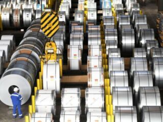 Aluminio se tambalea cerca de mínimo de 45 meses por temores a recesión global