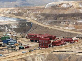 (Perú) Coronavirus: ¿Por qué las empresas mineras siguen operando en cuarentena?