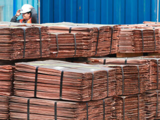 Cobre vuelve a bajar con fuerza y su precio registra caída de 15% en lo que va de la semana