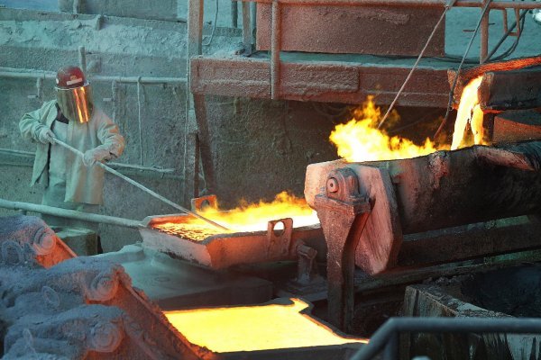 Mal panorama: futuros del cobre caen de US$ 2,40 la libra por primera vez en más de tres años