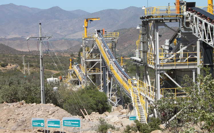 Minera Tres Valles suspendió temporalmente sus operaciones debido al coronavirus