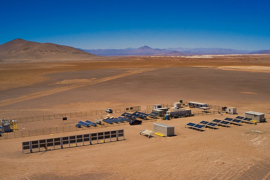 El innovador panel solar desarrollado en Chile que produce energía por ambos lados