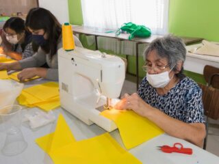 El Teniente apoya en la confección de mascarillas y en sanitización de Machalí, Rancagua y Olivar