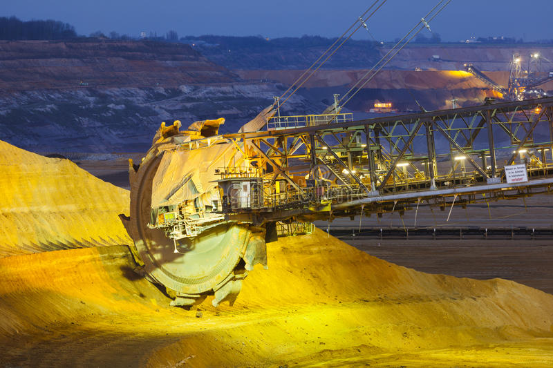 Proveedoras de la gran minería solo invierten 14% en innovación