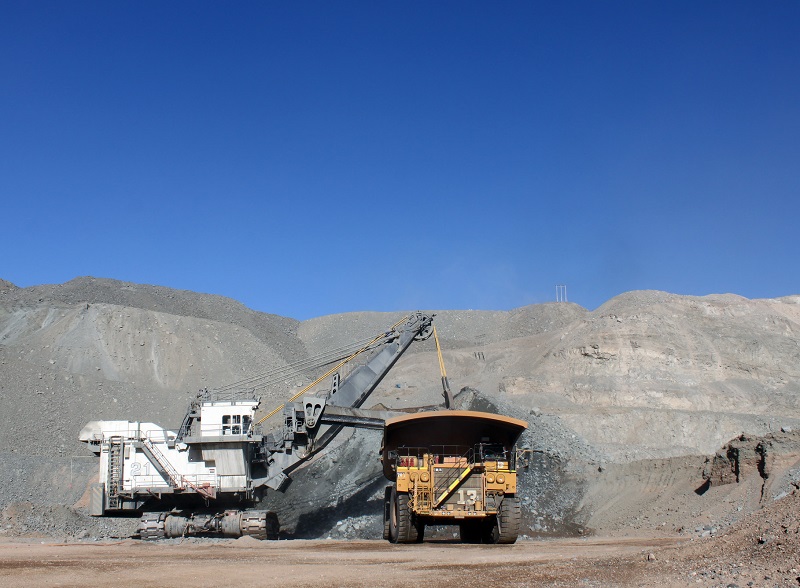 Chile Transparente realiza charla sobre los riesgos de corrupción en concesiones mineras para Cesco