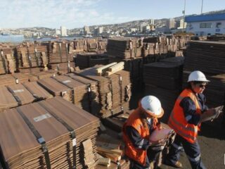 Producción de cobre de mayores minas en Chile avanza en abril