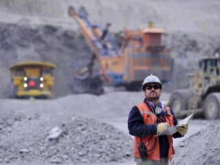 Producción de cobre de AngloAmerican anota leve alza en segundo trimestre y dice que no espera “impacto significativo” en 2020