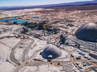 Quebrada Blanca ofrece trabajo con sueldos desde los 690 mil