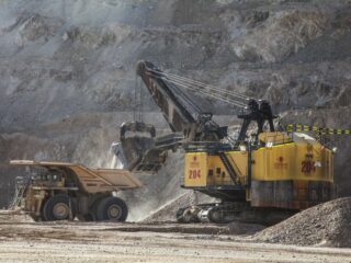 División Radomiro Tomic de Codelco y sindicato de supervisores acuerdan mantener contrato colectivo sin bono de término de conflicto
