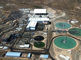 Minera de los Luksic ya mira al 2021 y sella acuerdos con principales fundiciones de cobre de China