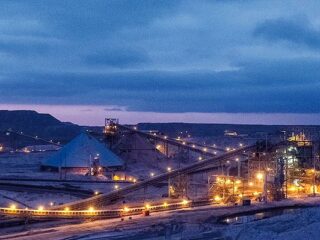 BHP inicia reducción de la actividad de su mina Cerro Colorado en Chile y una baja gradual del personal
